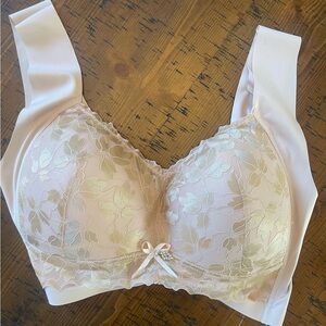 NWT SENOBRA Elegant Women's Bra - Pink and Cream. Size 5XL